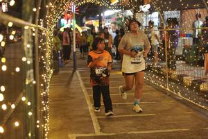 BIB: 330, 4795
                            <button type="button" onclick="openModal(26274476)" class="btn btn-primary btn-sm float-right btn-popup" data-toggle="modal" data-target=".modal-high-quality">
                        <i class="fas fa-shopping-cart"></i> Add to Cart
                    </button>
                                            <button type="button" onclick="isThisMe(26274476, true)" class="btn btn-success btn-sm float-right btn-popup btn-isme hidden" data-toggle="tooltip" data-placement="bottom" title="นี่คือรูปของคุณใช่ไหม คลิกที่นี่เพื่อเอาเข้าอัลบั้ม">
                        <i class="fas fa-plus"></i> Add to album
                    </button>
                    <button type="button" onclick="isThisMe(26274476, false)" class="btn btn-warning btn-sm float-right btn-popup btn-isnotme hidden">
                        <i class="fas fa-ban"></i> Remove from album
                    </button>